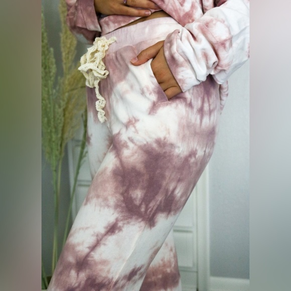 POL - Cozy Tie Dye Wild Berry Splash Joggers - Picture 2 of 8